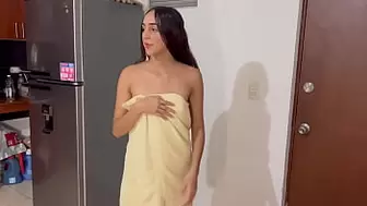 my best friend drops her towel and makes me very horny, I discover her sexual orientation-part 1