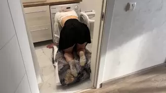 Step sister got stuck in the washing machine and her brother decided not to help her but to fuck her