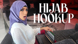 Hijab Chick Nina Grew Up Watching American Teeny Movies And Is Obsessed With Becoming Prom Queen