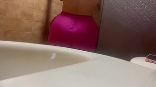 Online cam records nurse and women from the hospital BATHROOM