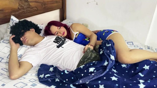 Mi hermanastra siempre que estoy en mi cuarto para despertarme con una buena mamada de guevo como ma
