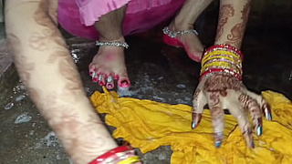 भाभी बाथरूम में पेशाब करती हुई हिंदी में अश्लील