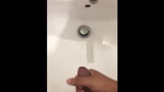 Humongous African Schlong Cums On on Sister in Bathroom!